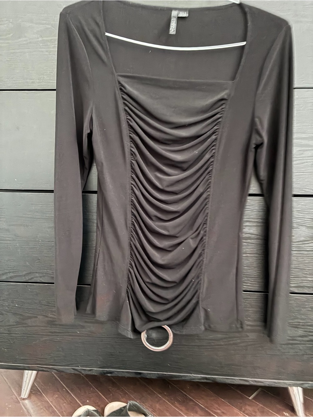 Women’s Black Ruched Long-Sleeve Top